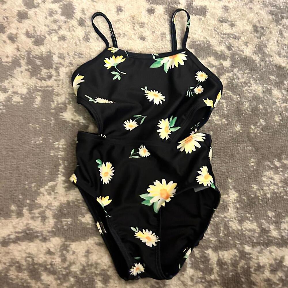 Old Navy Girls One-Piece Black Daisy Pattern Swimsuit  XS (5)